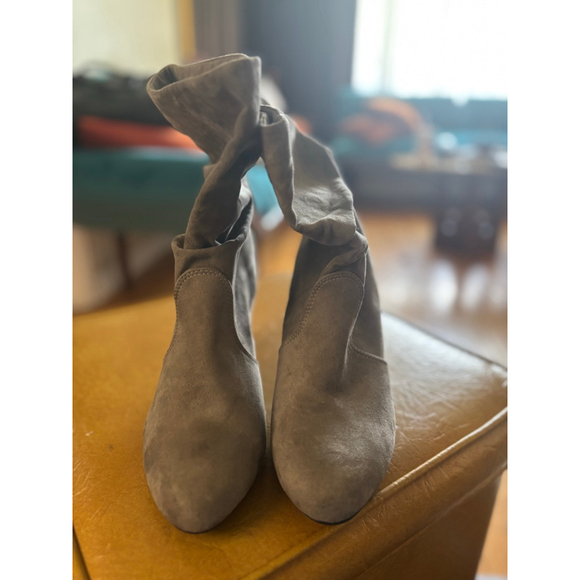 Grey Suede Ankle Boots US 9 - Picture 1 of 5
